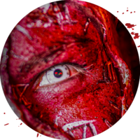 Auge eines Scare-Actors beim Hallow Eve Special im FORT FUN.