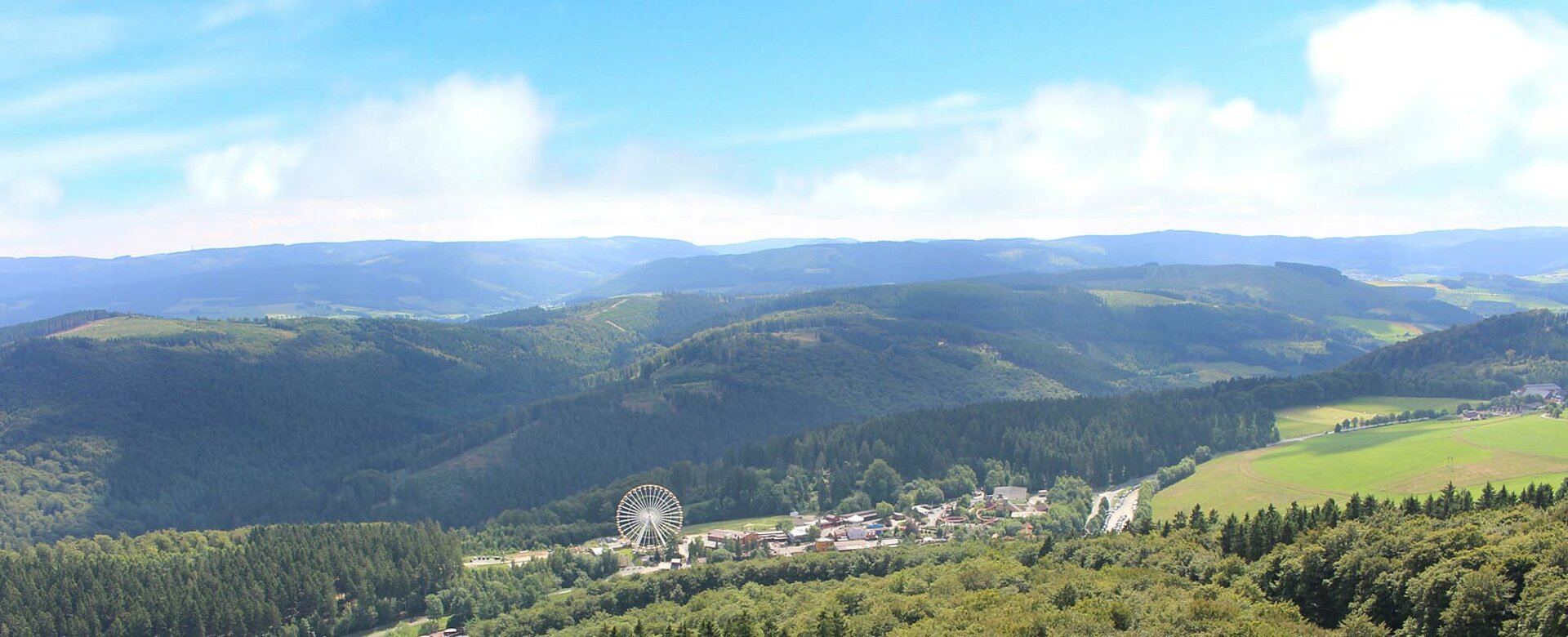 Ein herrlicher Blick über die tolle Landschaft rund um das FORT FUN im Sauerland in NRW fasziniert immer wieder.